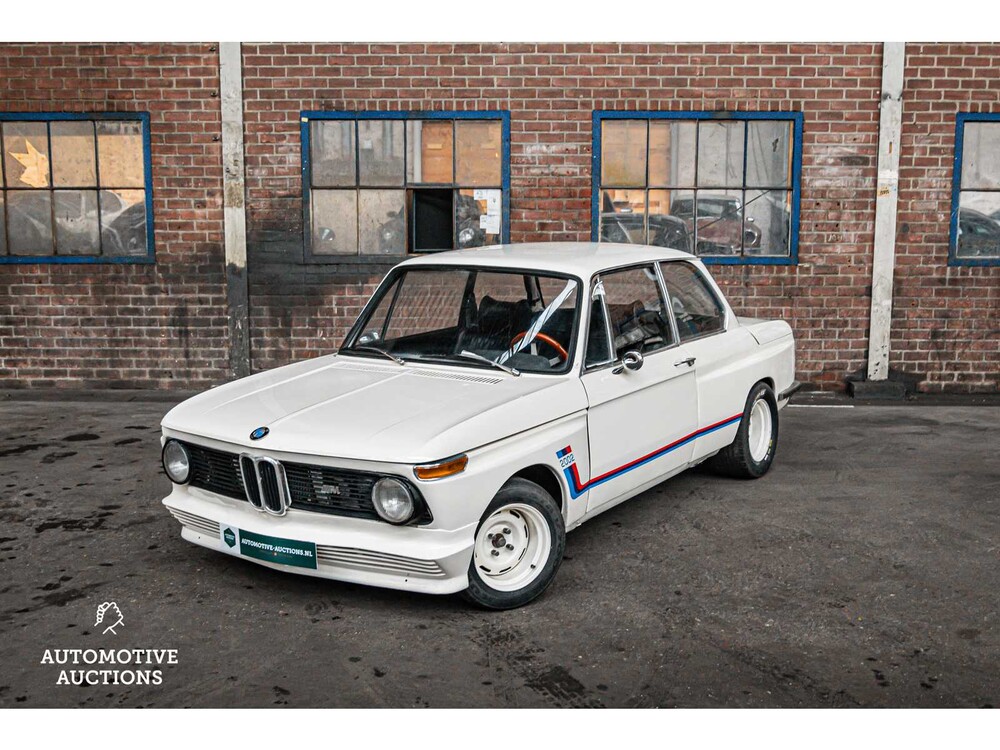 BMW 2002 101pk -Orig. NL- 1975, 10-GD-54