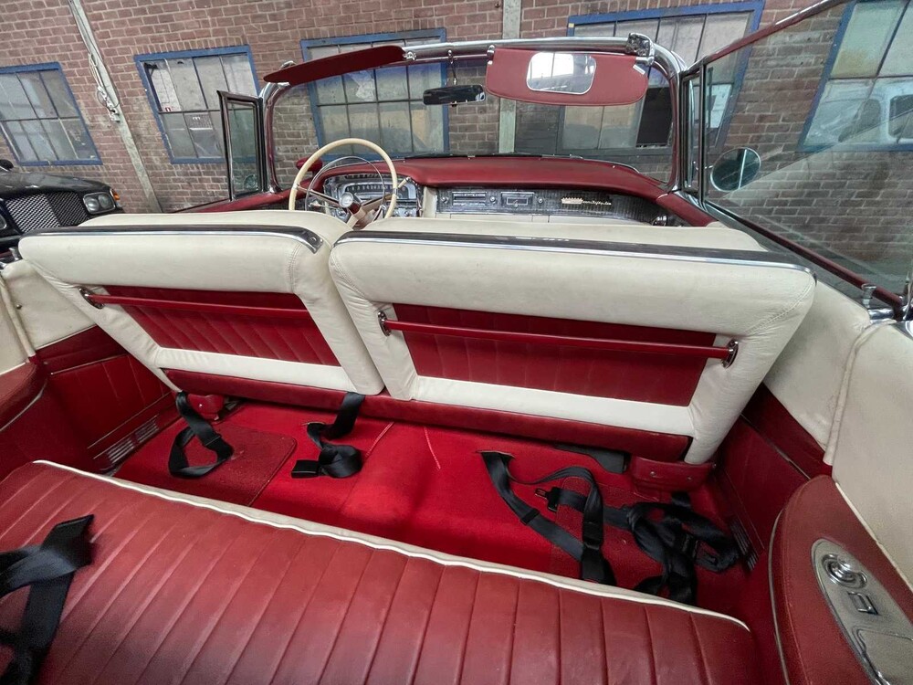 Cadillac Sixty-Two Convertible 5.7 V8 272pk 6267 1956, AM-52-95