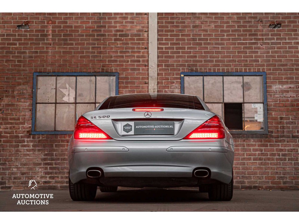Mercedes-Benz SL500 Roadster 5.0 V8 R230 306hp 2002, 38-GLR-1 -Youngtimer-