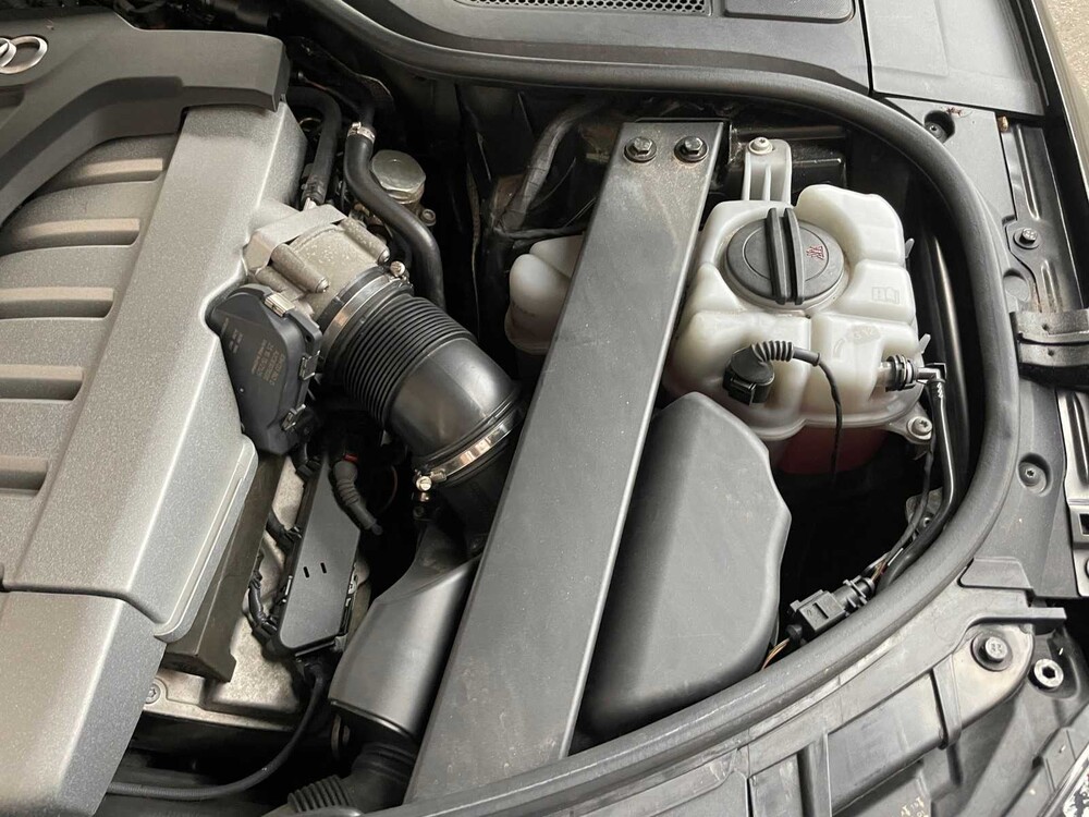 Audi A8 Lang W12 6.3 FSI Quattro Pro Line+ A8L 2014, SR-008-V