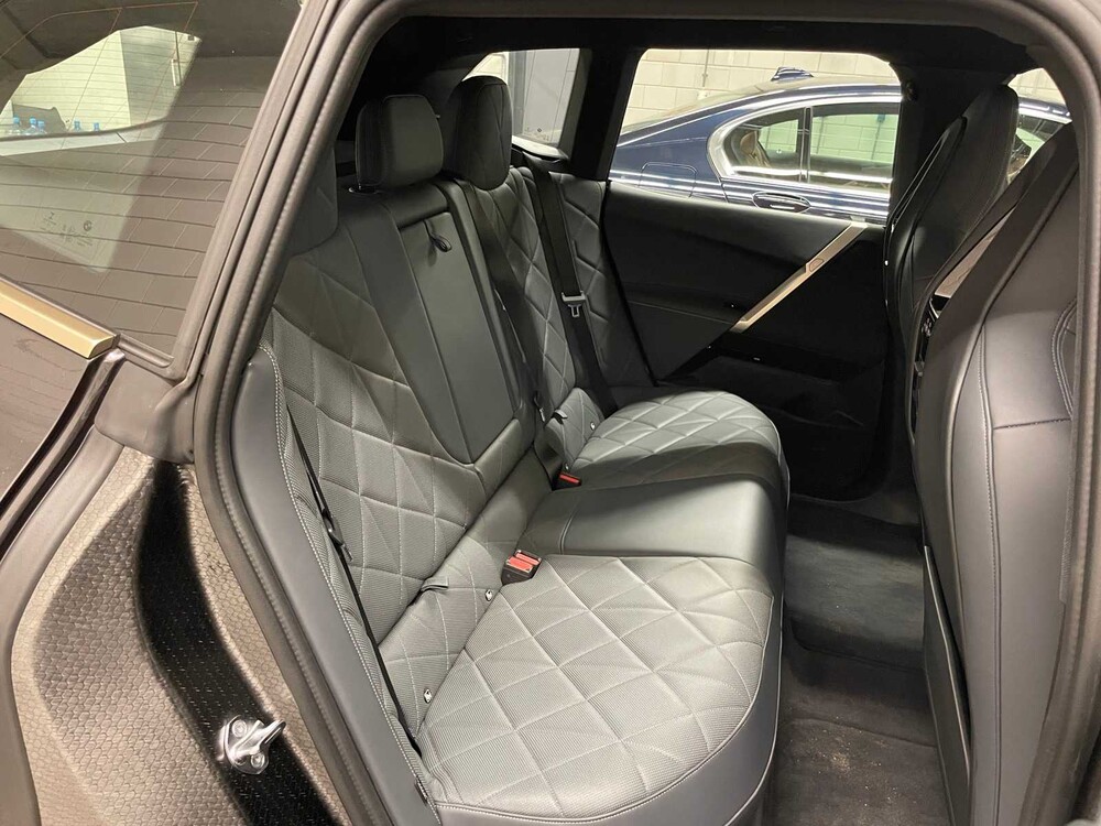 BMW iX xDrive40 High Executive 77 kWh I20 326PS 2021 ORIG-NL, N-370-HJ