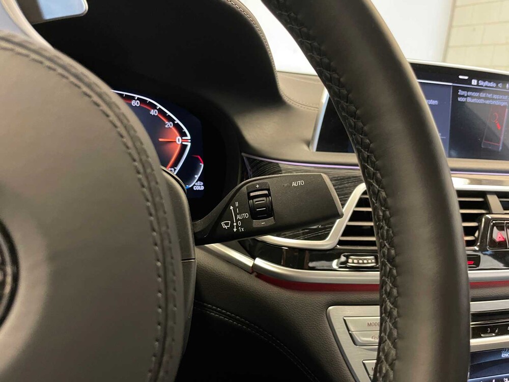 BMW 740d M-Sport xDrive High Executive G11 340PS 2022 ORIG-NL 7er, P-964-RZ