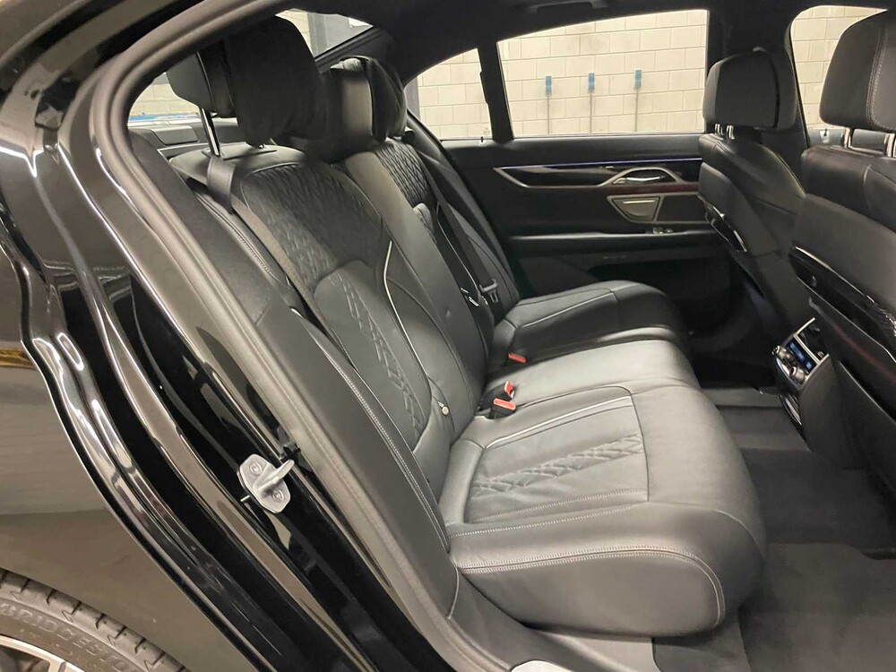 BMW 740d M-Sport xDrive High Executive G11 340PS 2022 ORIG-NL 7er, P-964-RZ