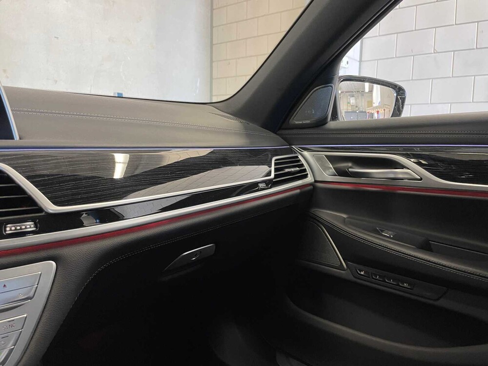 BMW 740d M-Sport xDrive High Executive G11 340PS 2022 ORIG-NL 7er, P-964-RZ
