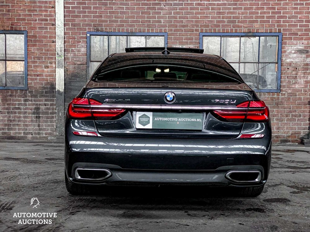 BMW 750Li M-Sport xDrive G12 449pk 2016 7-serie