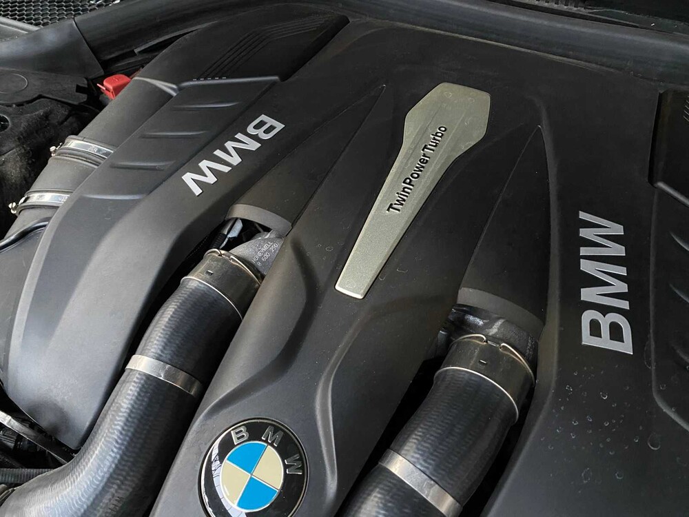 BMW 750Li M-Sport xDrive G12 449pk 2016 7-serie