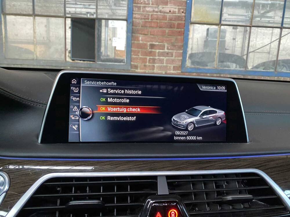 BMW 750Li M-Sport xDrive G12 449pk 2016 7-serie