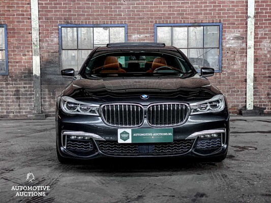 BMW 750Li M-Sport xDrive G12 449pk 2016 7-serie