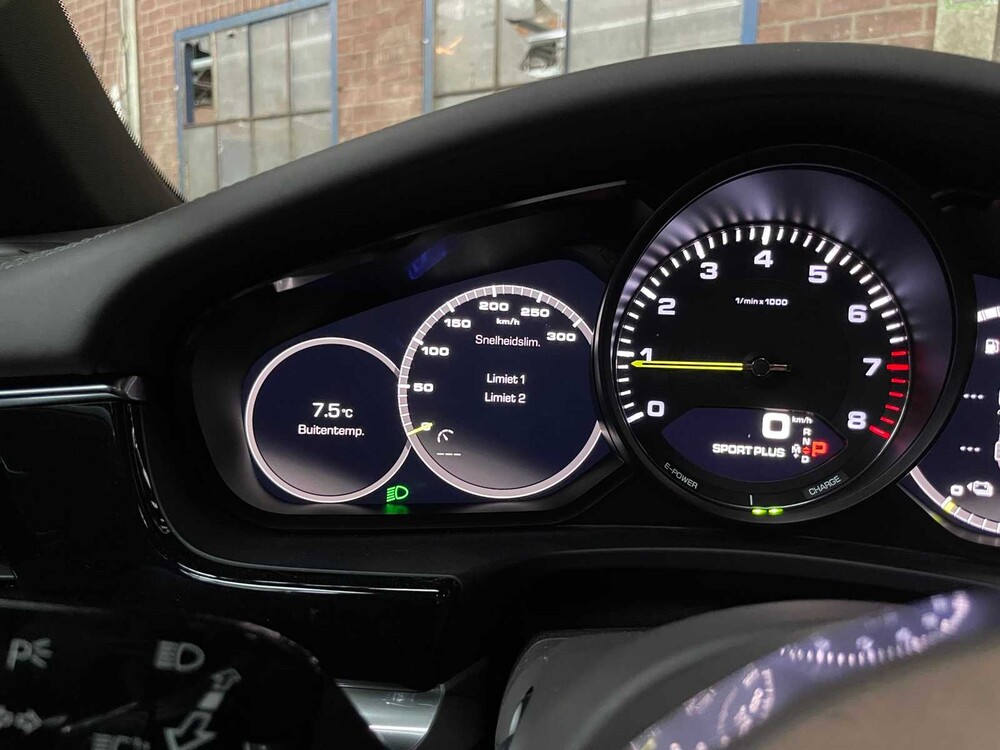 Porsche Panamera 4 E-Hybrid 2.9 V6 462pk Sport-Chrono 2017 ORIG-NL, RB-566-F