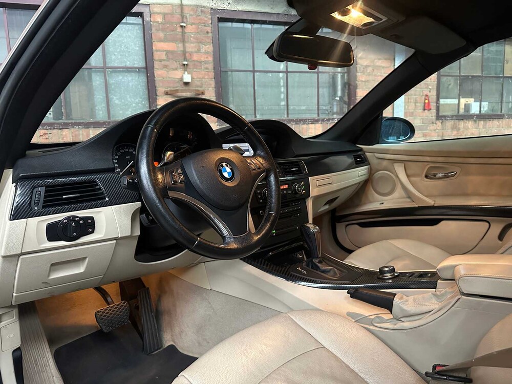 BMW 335i Cabriolet Executive E93 306pk 2008 3-Serie, 86-ZD-LV -Youngtimer-