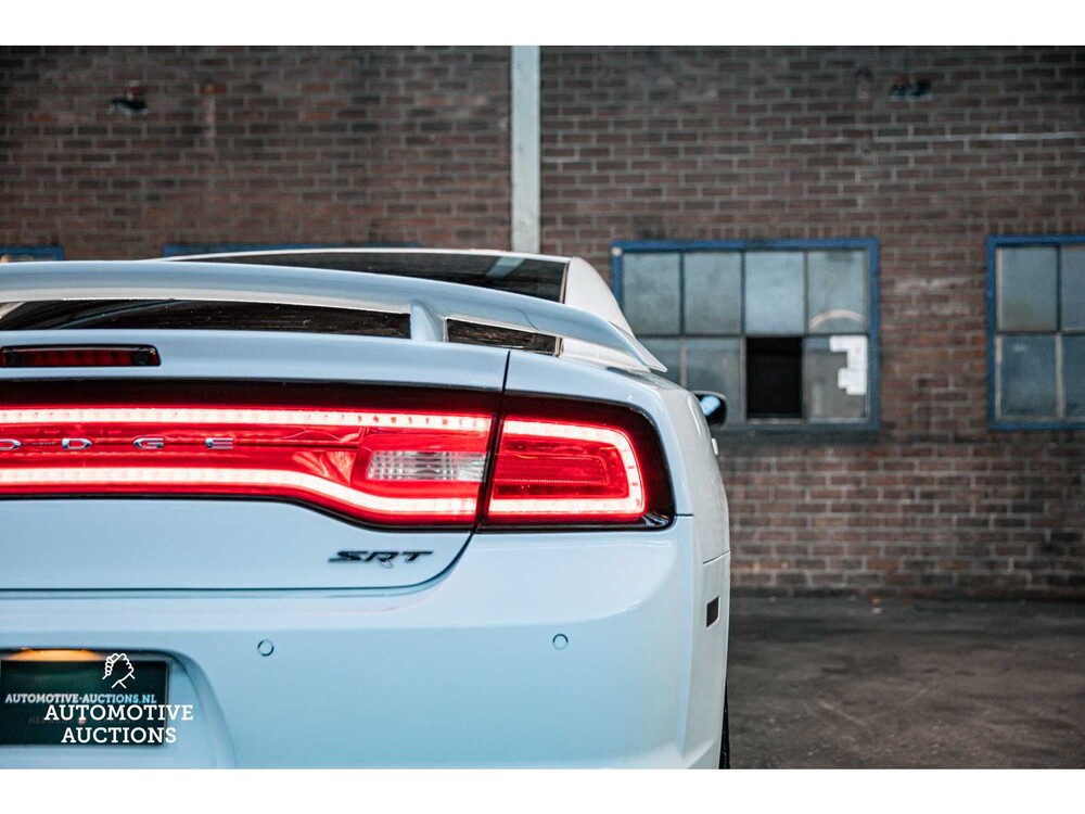 Dodge Charger SRT-8 6.4 V8 HEMI 477pk 2014, N-915-JF