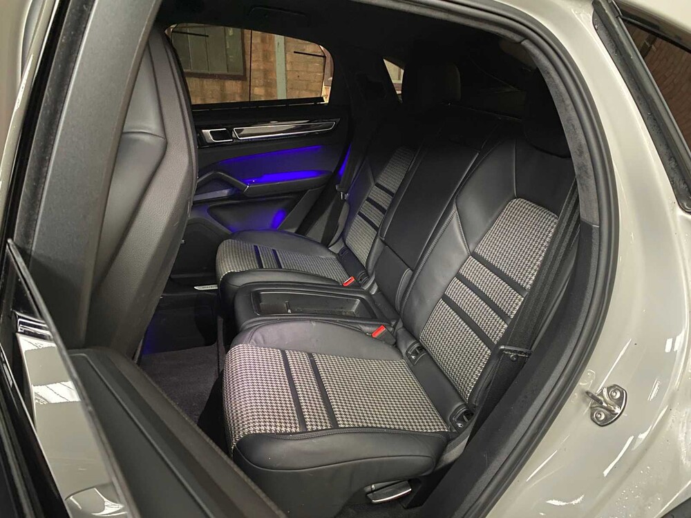 Porsche Cayenne Coupé E-Hybrid 3.0 V6 -CARBON EDITION- 462pk Sport-Chrono 2019 -ORIG. NL-, G-015-LR