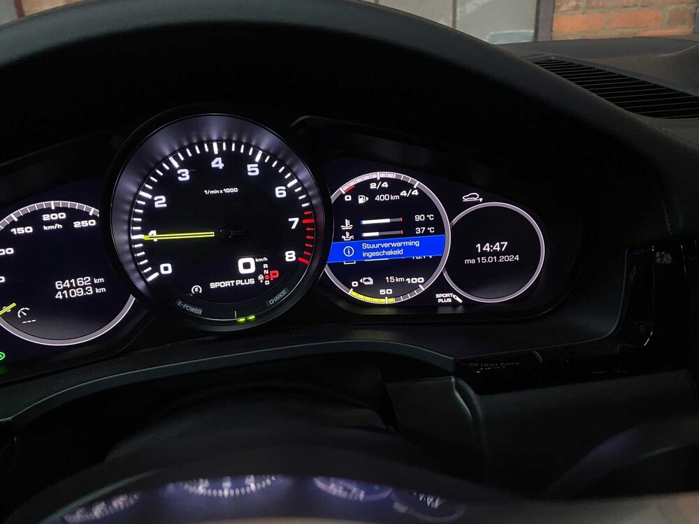 Porsche Cayenne Coupé E-Hybrid 3.0 V6 -CARBON EDITION- 462pk Sport-Chrono 2019 -ORIG. NL-, G-015-LR