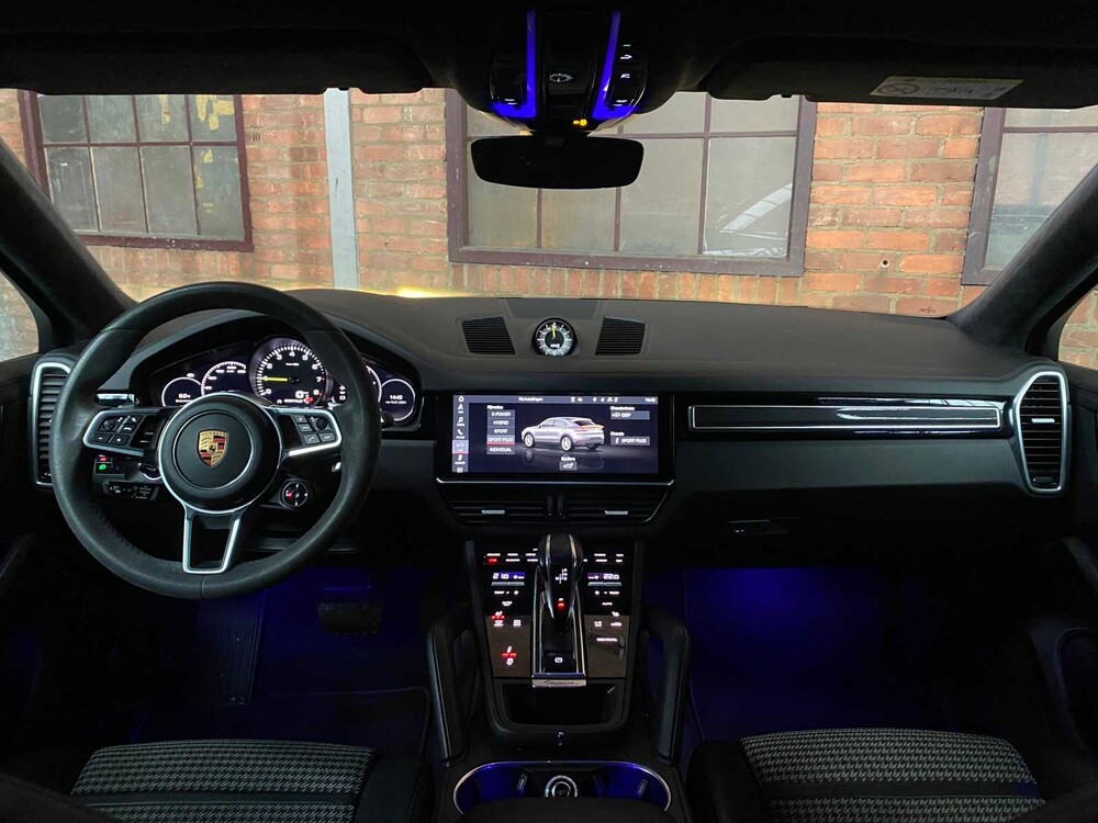 Porsche Cayenne Coupé E-Hybrid 3.0 V6 -CARBON EDITION- 462pk Sport-Chrono 2019 -ORIG. NL-, G-015-LR