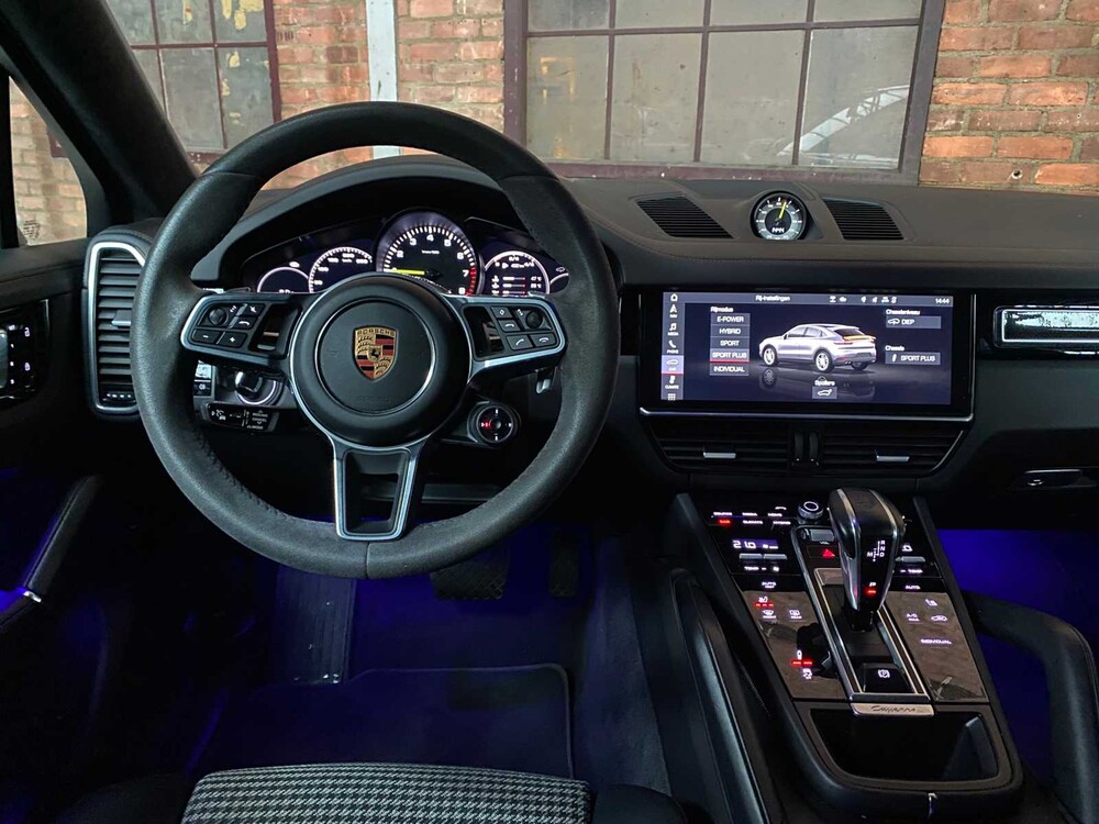 Porsche Cayenne Coupé E-Hybrid 3.0 V6 -CARBON EDITION- 462pk Sport-Chrono 2019 -ORIG. NL-, G-015-LR