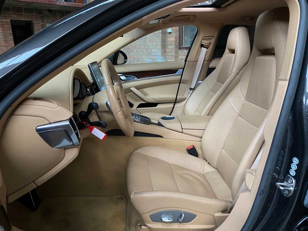 Porsche Panamera 4S 4.8 V8 400pk 2010