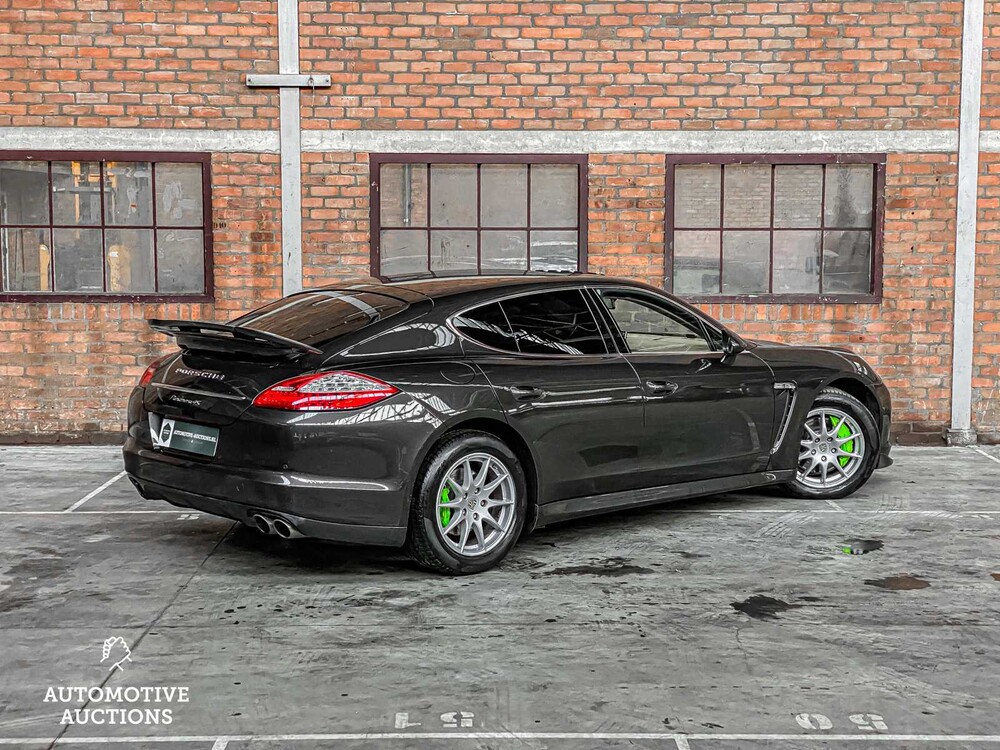 Porsche Panamera 4S 4.8 V8 400pk 2010