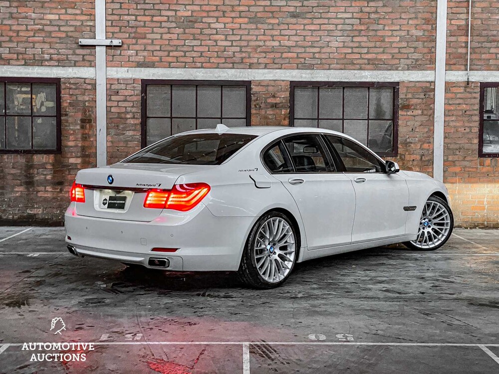 BMW ActiveHybrid7 4.4 V8 465pk 2010