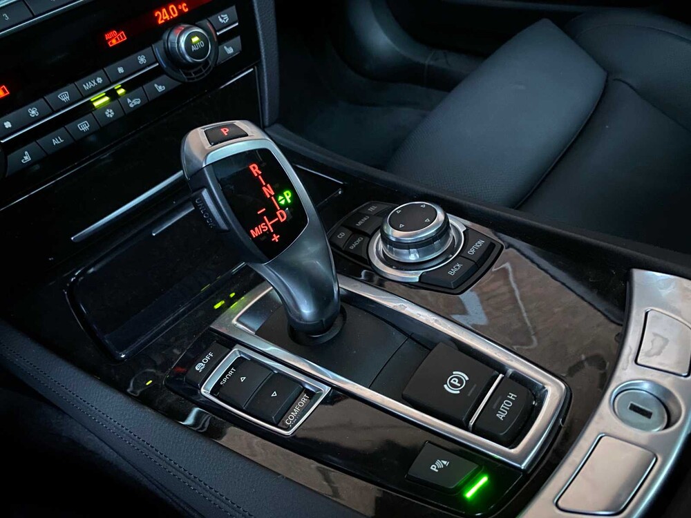 BMW ActiveHybrid7 4.4 V8 465pk 2010