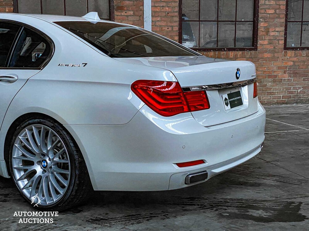BMW ActiveHybrid7 4.4 V8 465pk 2010