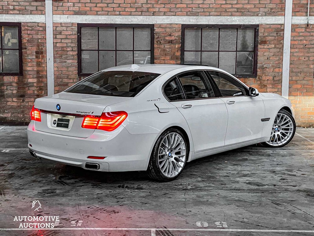 BMW ActiveHybrid7 4.4 V8 465pk 2010