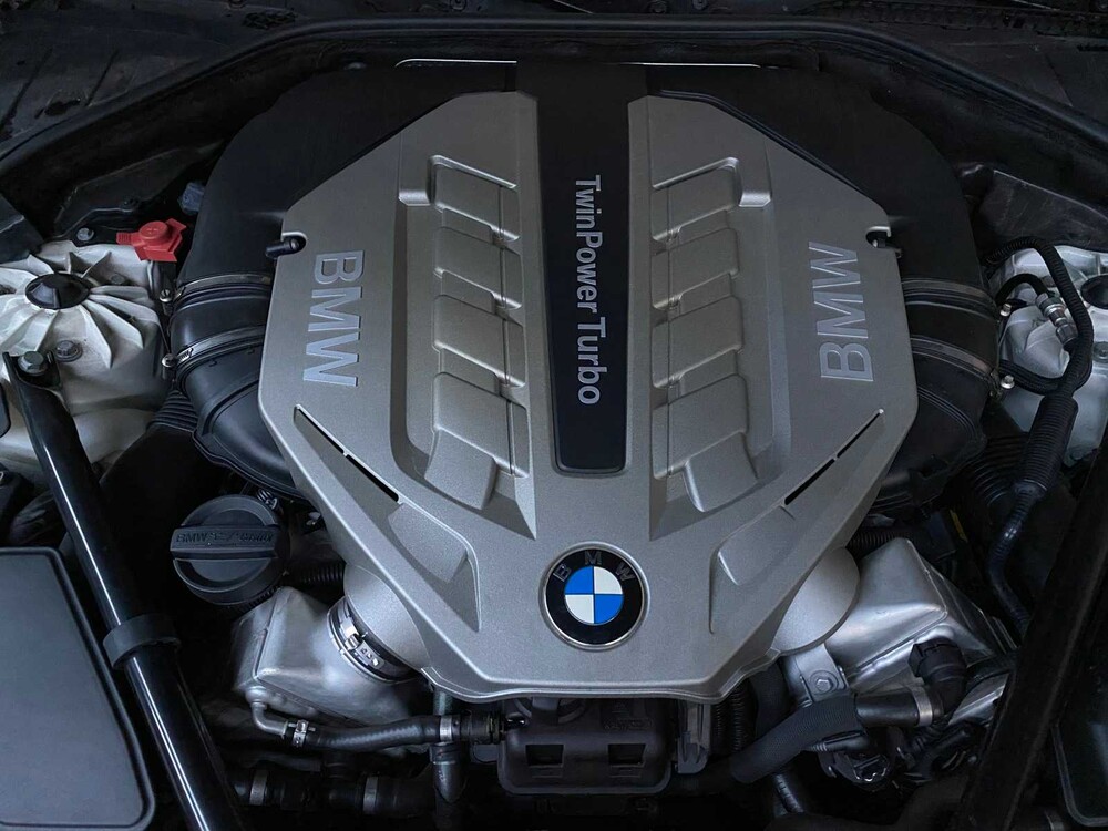 BMW ActiveHybrid7 4.4 V8 465pk 2010