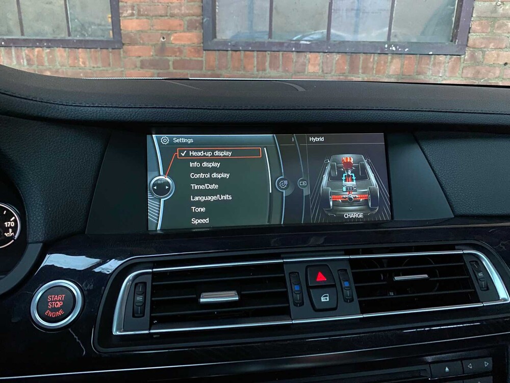 BMW ActiveHybrid7 4.4 V8 465pk 2010