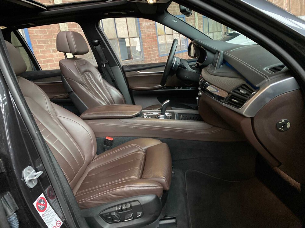 BMW X5 xDrive50i High Executive F15 449pk 2014, XX-057-V