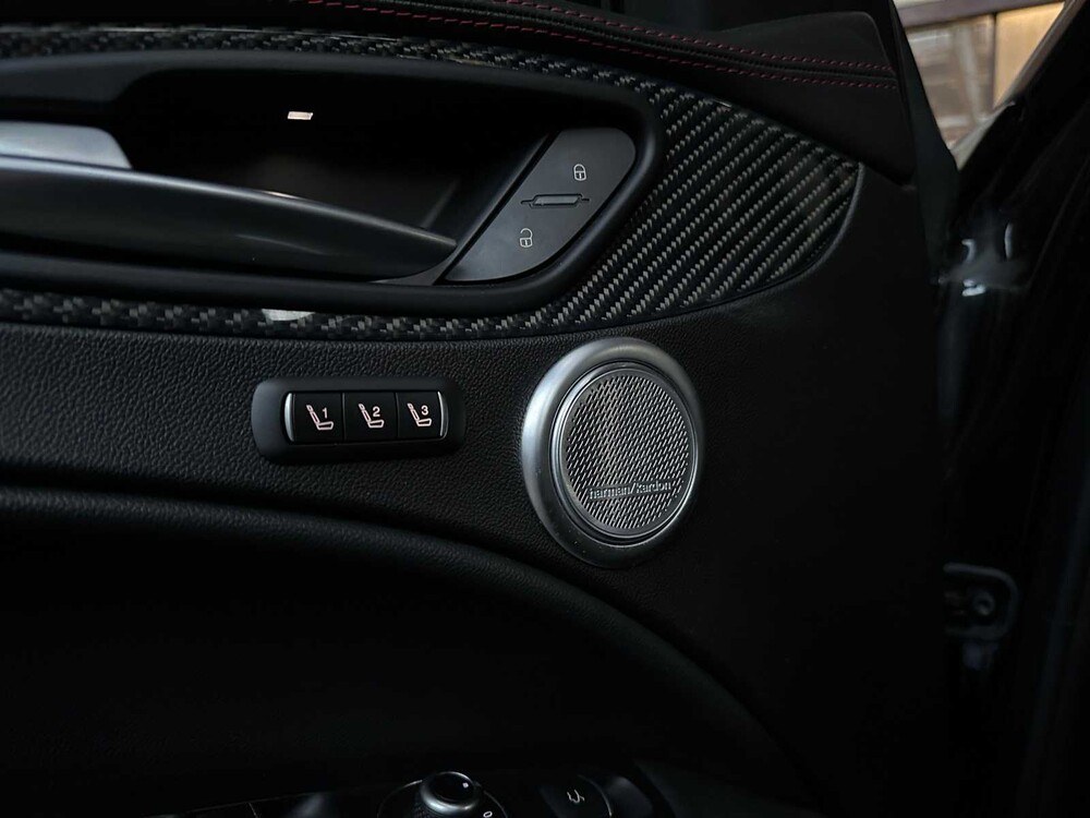 Alfa Romeo Stelvio QUADRIFOGLIO 2.9 V6 -FERRARI ENGINE- AWD 510pk 2018, L-684-LG