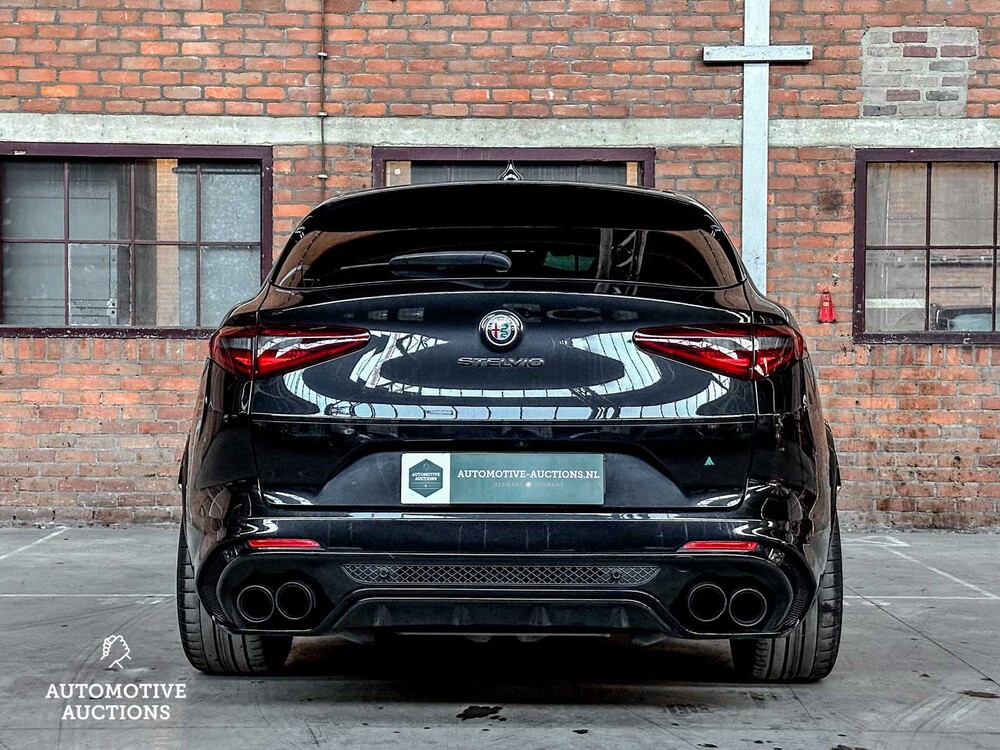 Alfa Romeo Stelvio QUADRIFOGLIO 2.9 V6 -FERRARI ENGINE- AWD 510pk 2018, L-684-LG