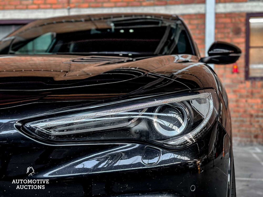 Alfa Romeo Stelvio QUADRIFOGLIO 2.9 V6 -FERRARI ENGINE- AWD 510pk 2018, L-684-LG