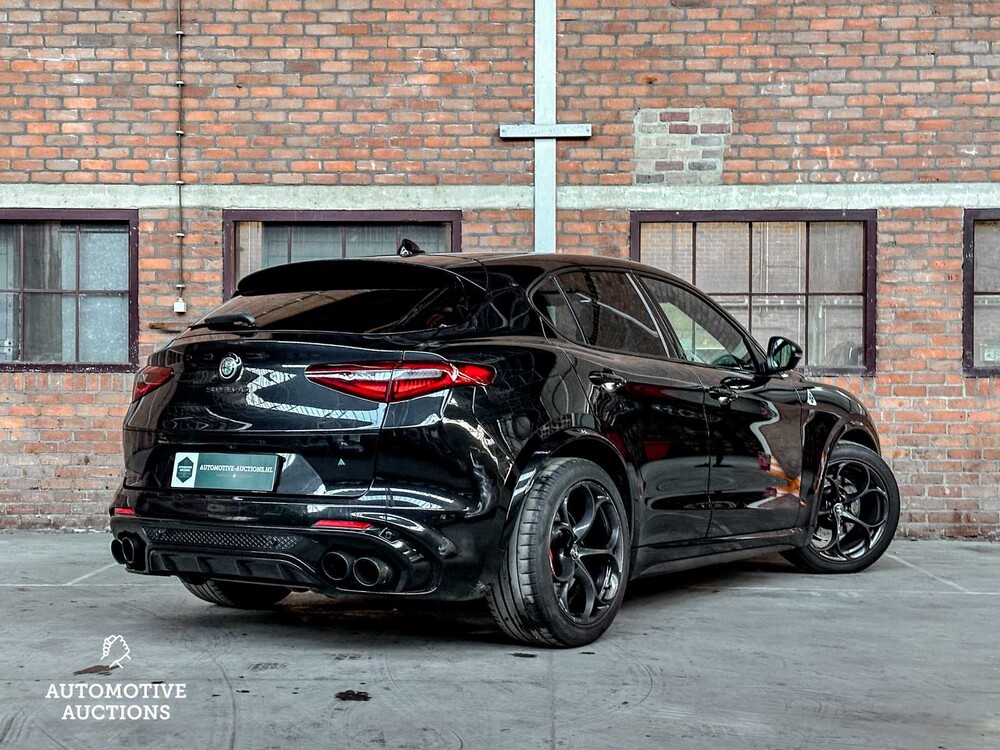 Alfa Romeo Stelvio QUADRIFOGLIO 2.9 V6 -FERRARI ENGINE- AWD 510pk 2018, L-684-LG