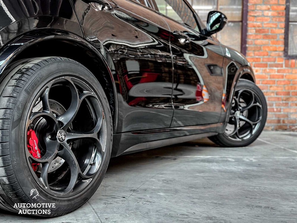 Alfa Romeo Stelvio QUADRIFOGLIO 2.9 V6 -FERRARI ENGINE- AWD 510pk 2018, L-684-LG