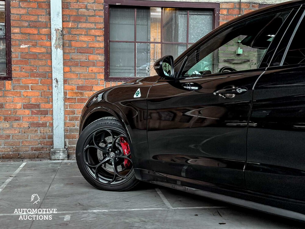 Alfa Romeo Stelvio QUADRIFOGLIO 2.9 V6 -FERRARI ENGINE- AWD 510pk 2018, L-684-LG
