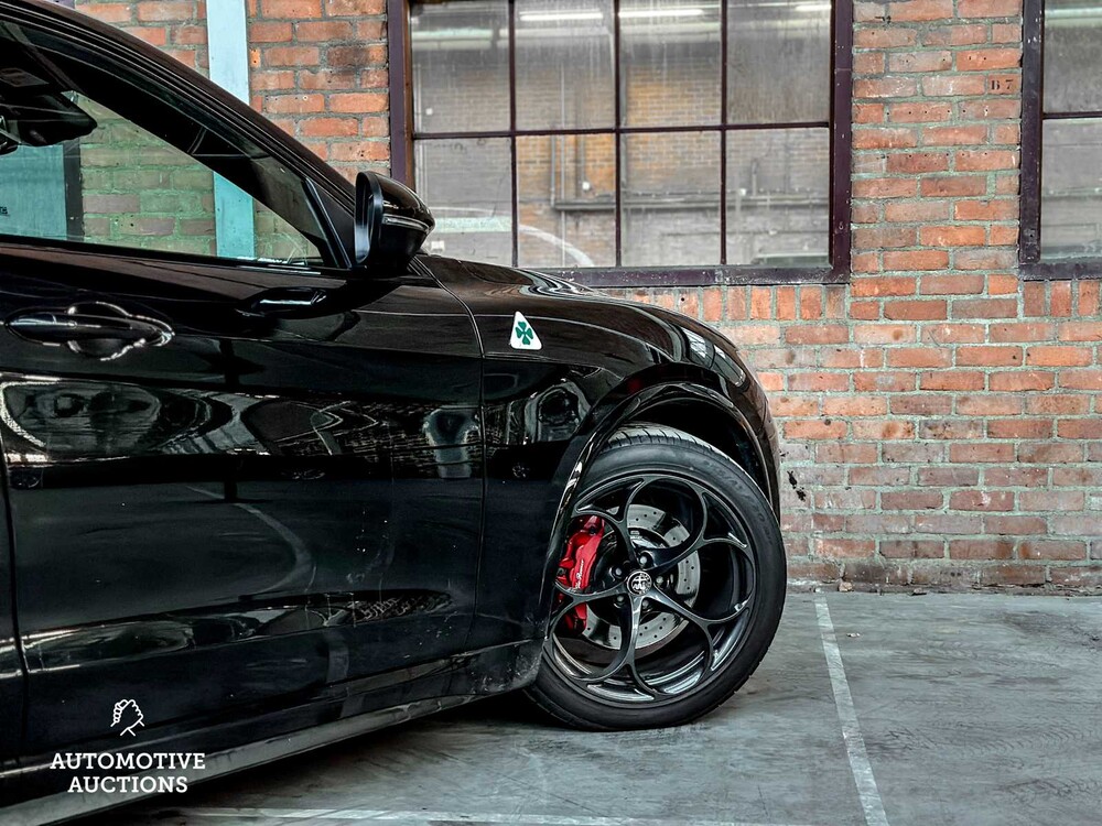 Alfa Romeo Stelvio QUADRIFOGLIO 2.9 V6 -FERRARI ENGINE- AWD 510pk 2018, L-684-LG