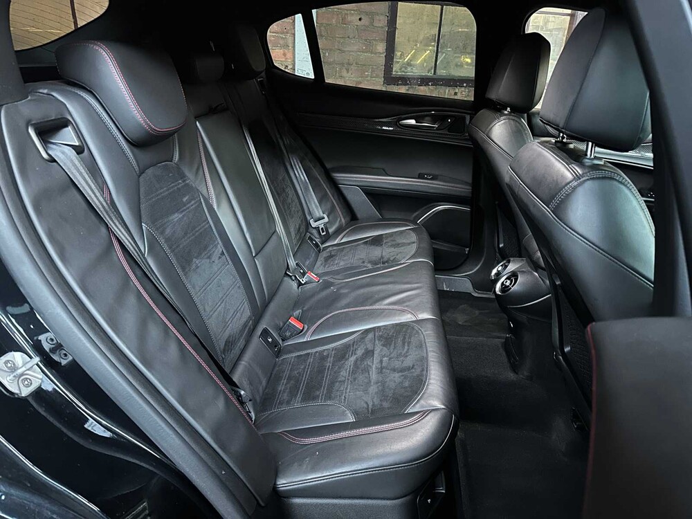 Alfa Romeo Stelvio QUADRIFOGLIO 2.9 V6 -FERRARI ENGINE- AWD 510pk 2018, L-684-LG