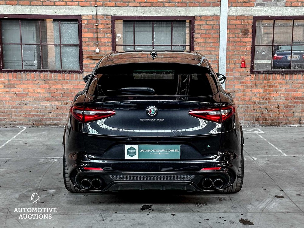 Alfa Romeo Stelvio QUADRIFOGLIO 2.9 V6 -FERRARI ENGINE- AWD 510pk 2018, L-684-LG