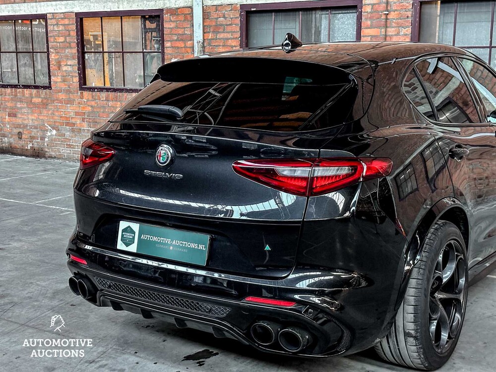 Alfa Romeo Stelvio QUADRIFOGLIO 2.9 V6 -FERRARI ENGINE- AWD 510pk 2018, L-684-LG