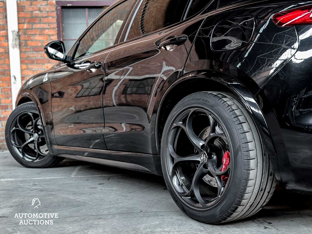 Alfa Romeo Stelvio QUADRIFOGLIO 2.9 V6 -FERRARI ENGINE- AWD 510pk 2018, L-684-LG