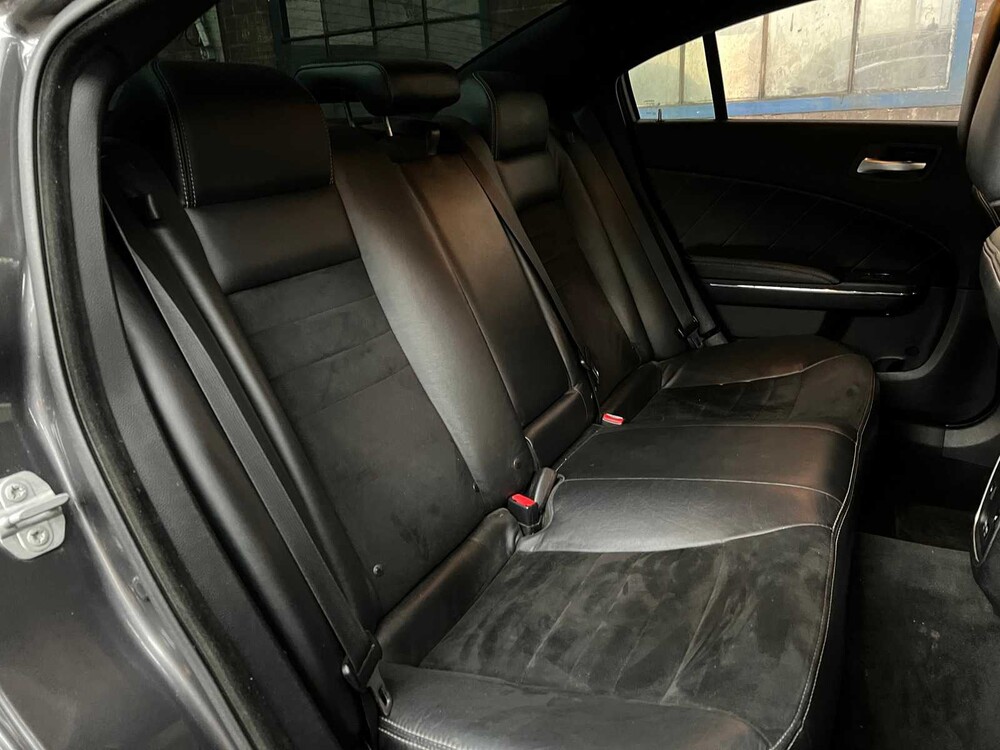 Dodge Charger SRT 5.7 V8 373pk 2016