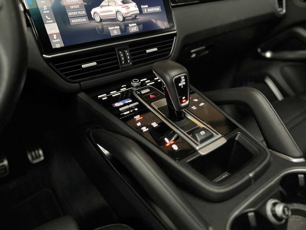 Porsche Cayenne Turbo 4.0 V8 549pk 2018 Sport-Chrono -Orig. NL-, RR-105-B