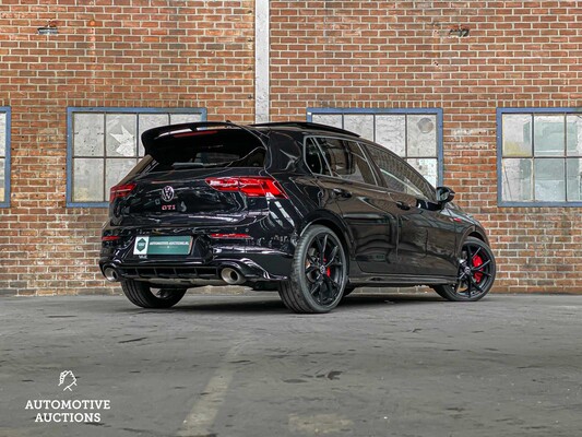 Volkswagen Golf GTI CLUBSPORT 301pk Akrapovic 2021 NIEUW-MODEL, P-862-TB