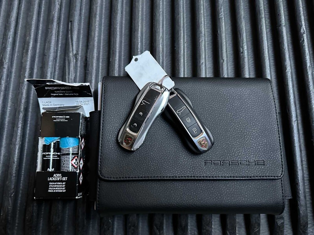 Porsche Panamera 4 E-Hybrid Executive 2.9 V6 Sport-Chrono 462pk NIEUW-MODEL 2017 -ORIG. NL-, PG-155-F