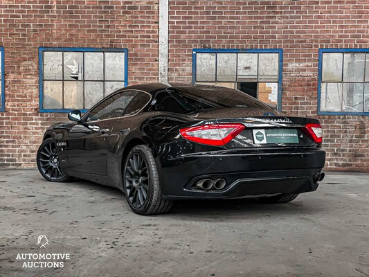 Maserati GranTurismo S 4.7 V8 440PS 2010