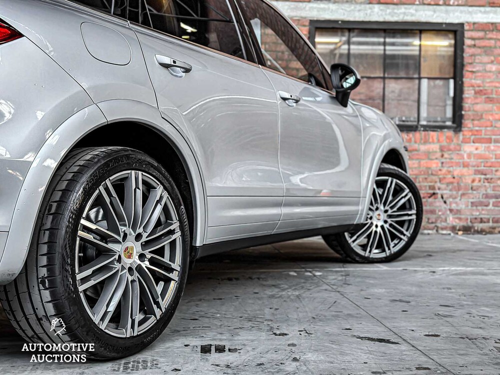Porsche Cayenne S 4.8 V8 400pk 2012 -ORIG. NL-, 38-TTS-1