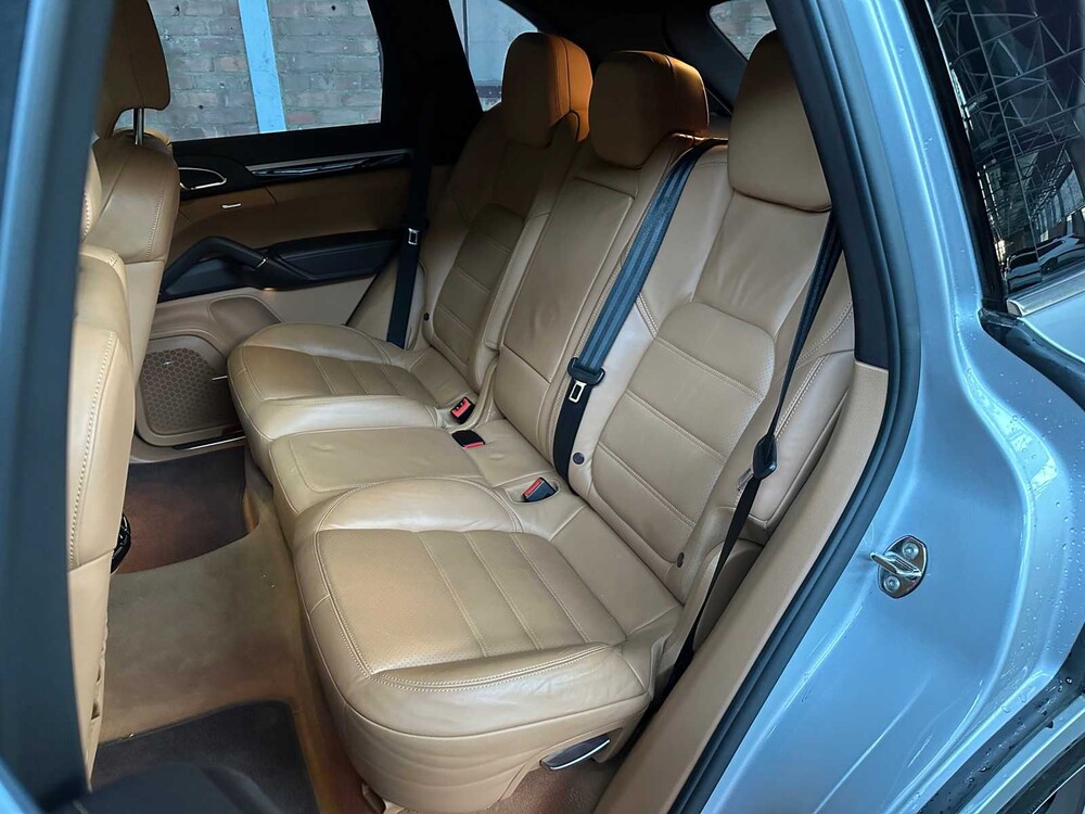 Porsche Cayenne S 4.8 V8 400pk 2012 -ORIG. NL-, 38-TTS-1