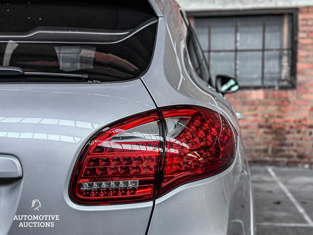 Porsche Cayenne S 4.8 V8 400pk 2012 -ORIG. NL-, 38-TTS-1