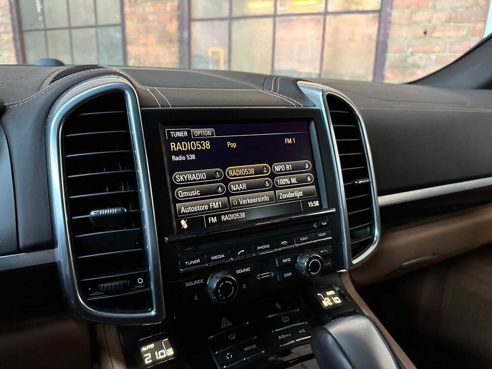 Porsche Cayenne S 4.8 V8 400pk 2012 -ORIG. NL-, 38-TTS-1