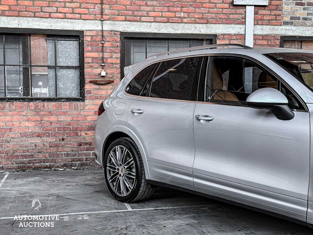 Porsche Cayenne S 4.8 V8 400pk 2012 -ORIG. NL-, 38-TTS-1