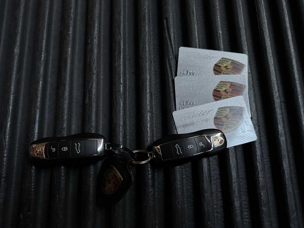 Porsche Cayenne S 4.8 V8 400pk 2012 -ORIG. NL-, 38-TTS-1